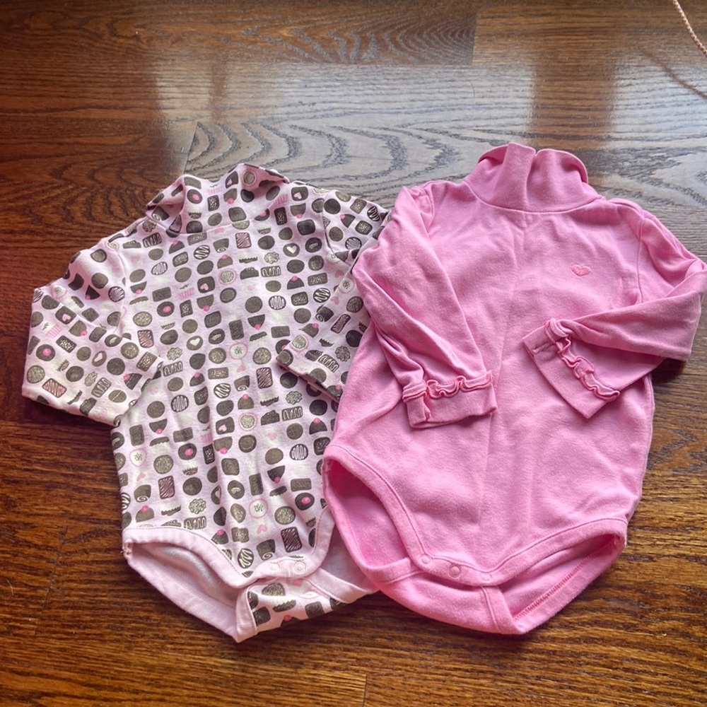 2 baby onesies!